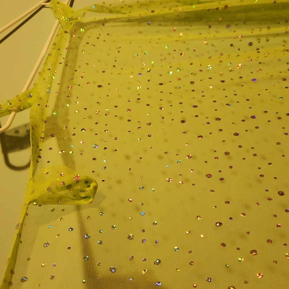 Like new sheer lime green sparkle curtain/drape